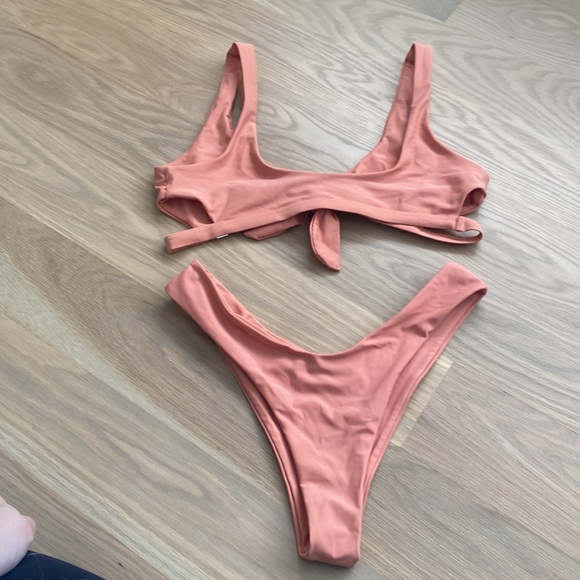 Cheaky Blush Bikini - Picture 2 of 2